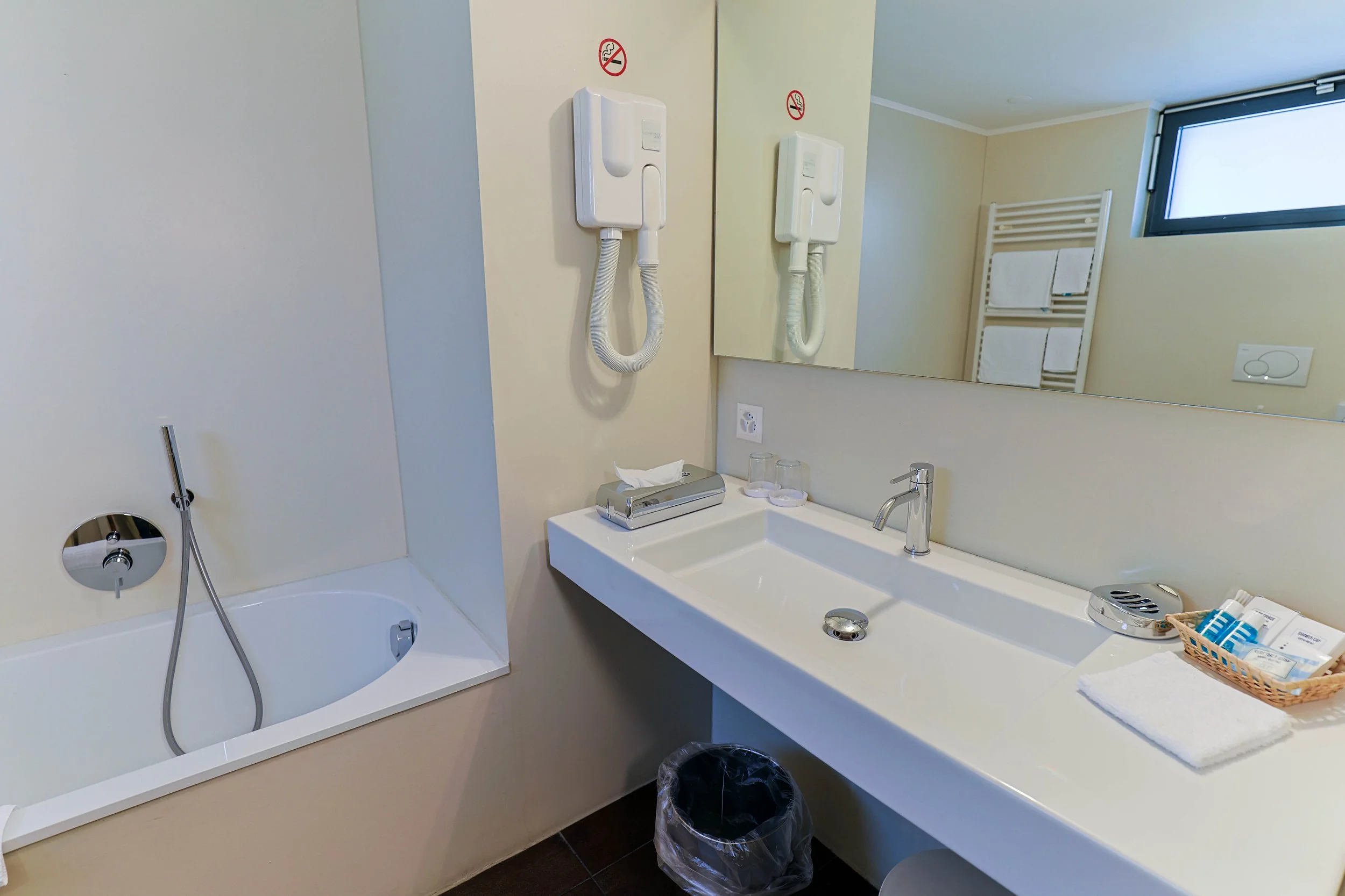 5_Junior Suite 51 - -30.jpg