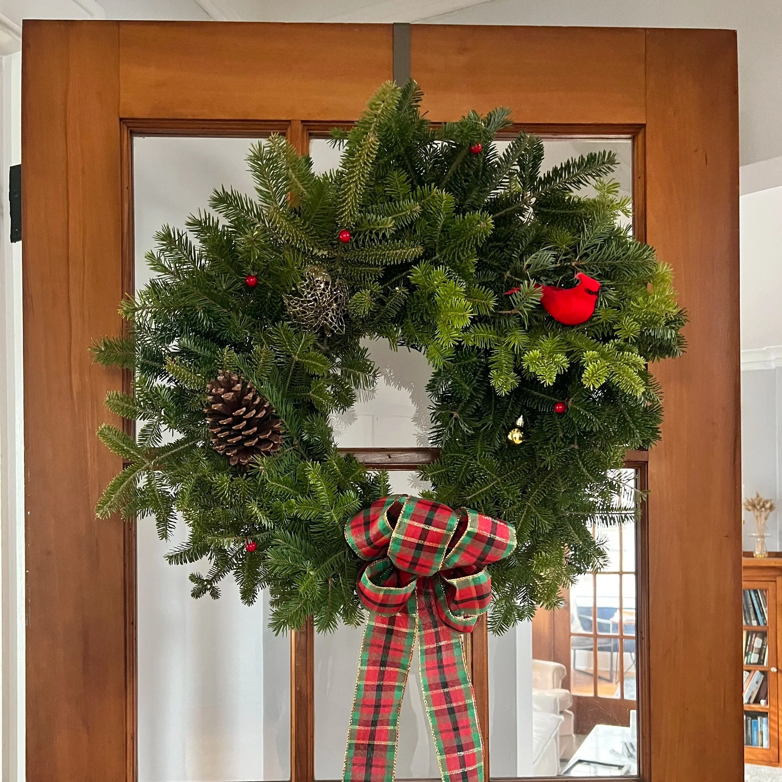 Classic Christmas Wreath (Red & Green)