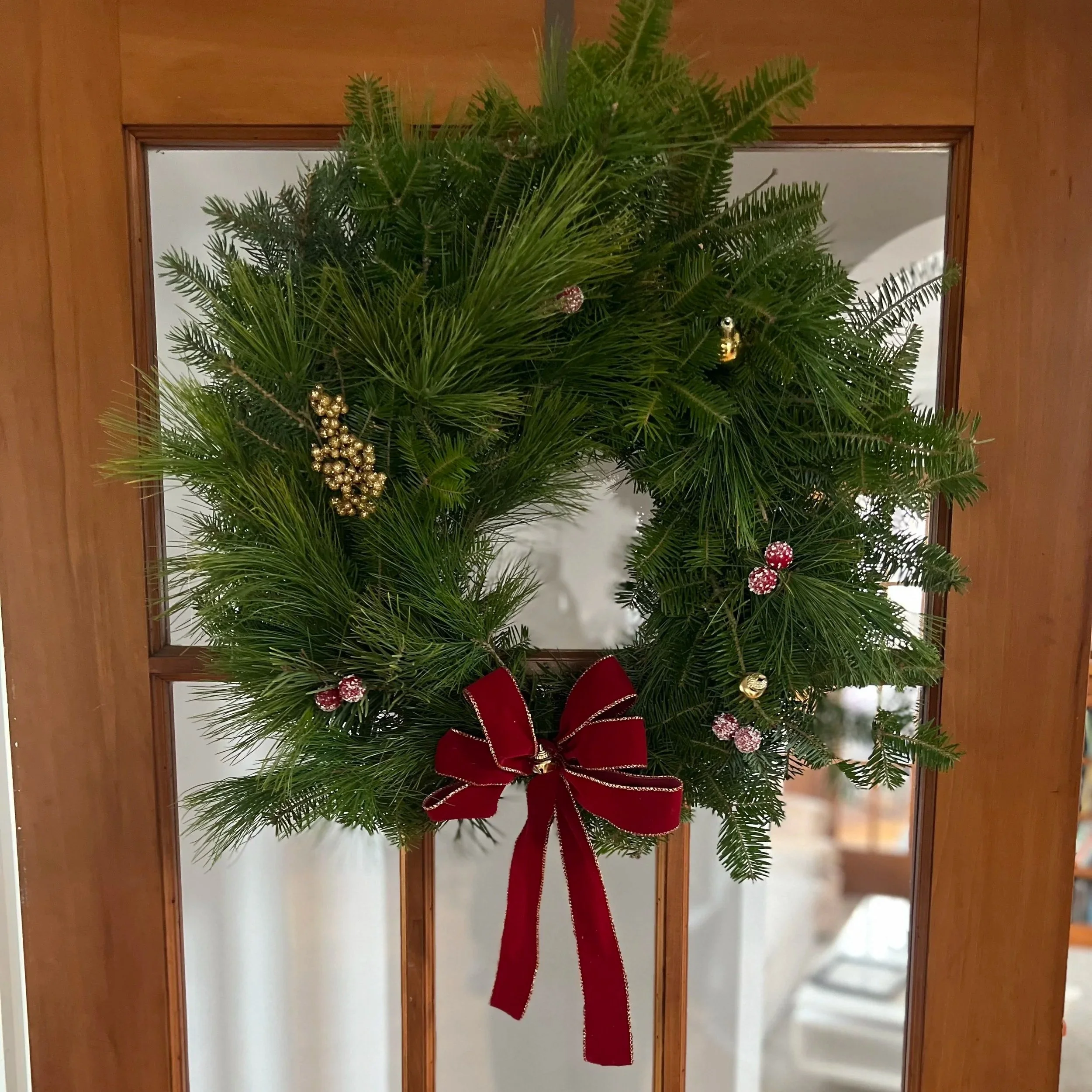 Modern Wreath (Burgundy & Gold)