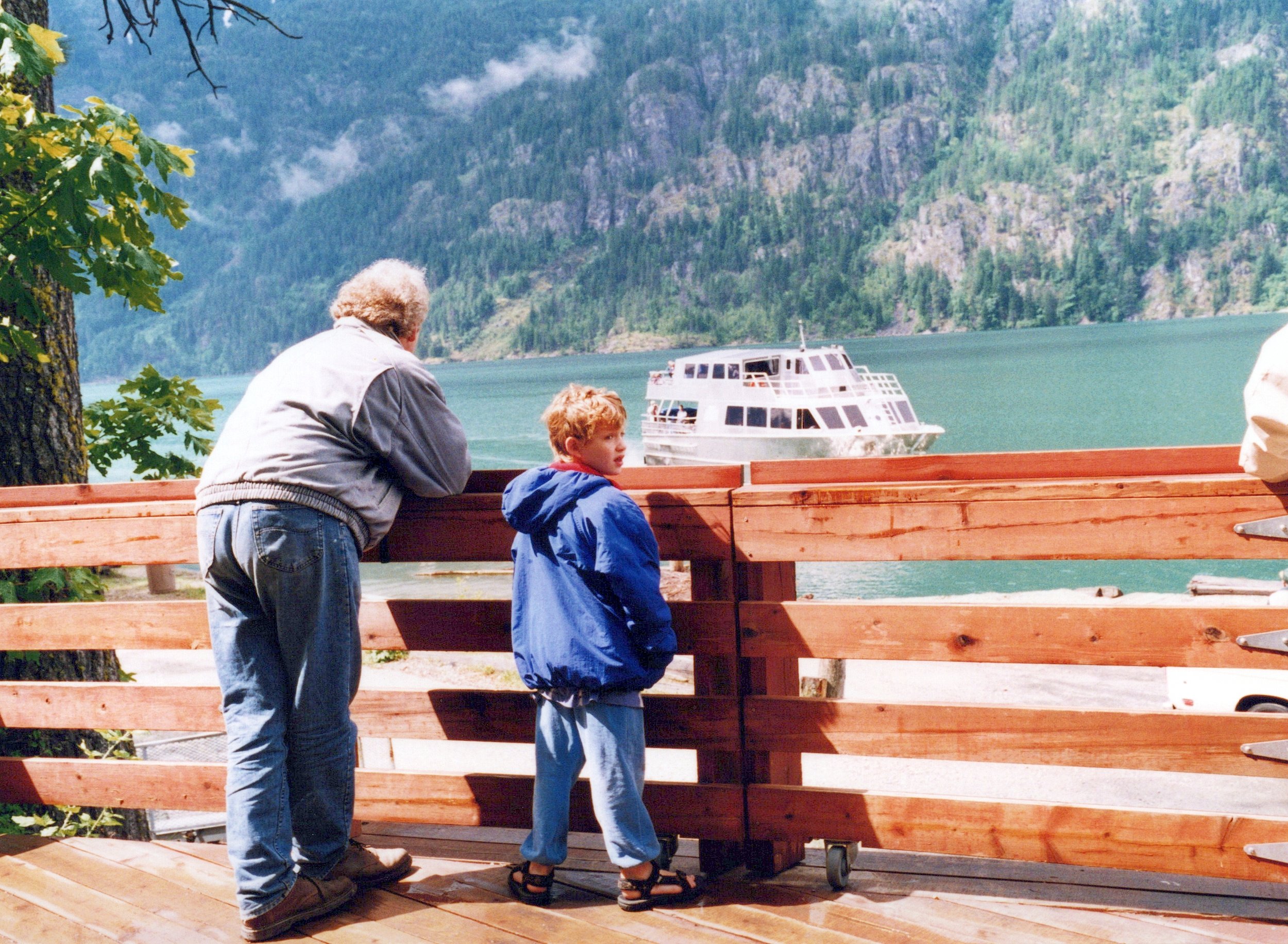 noam_childhood_0023_a.jpg