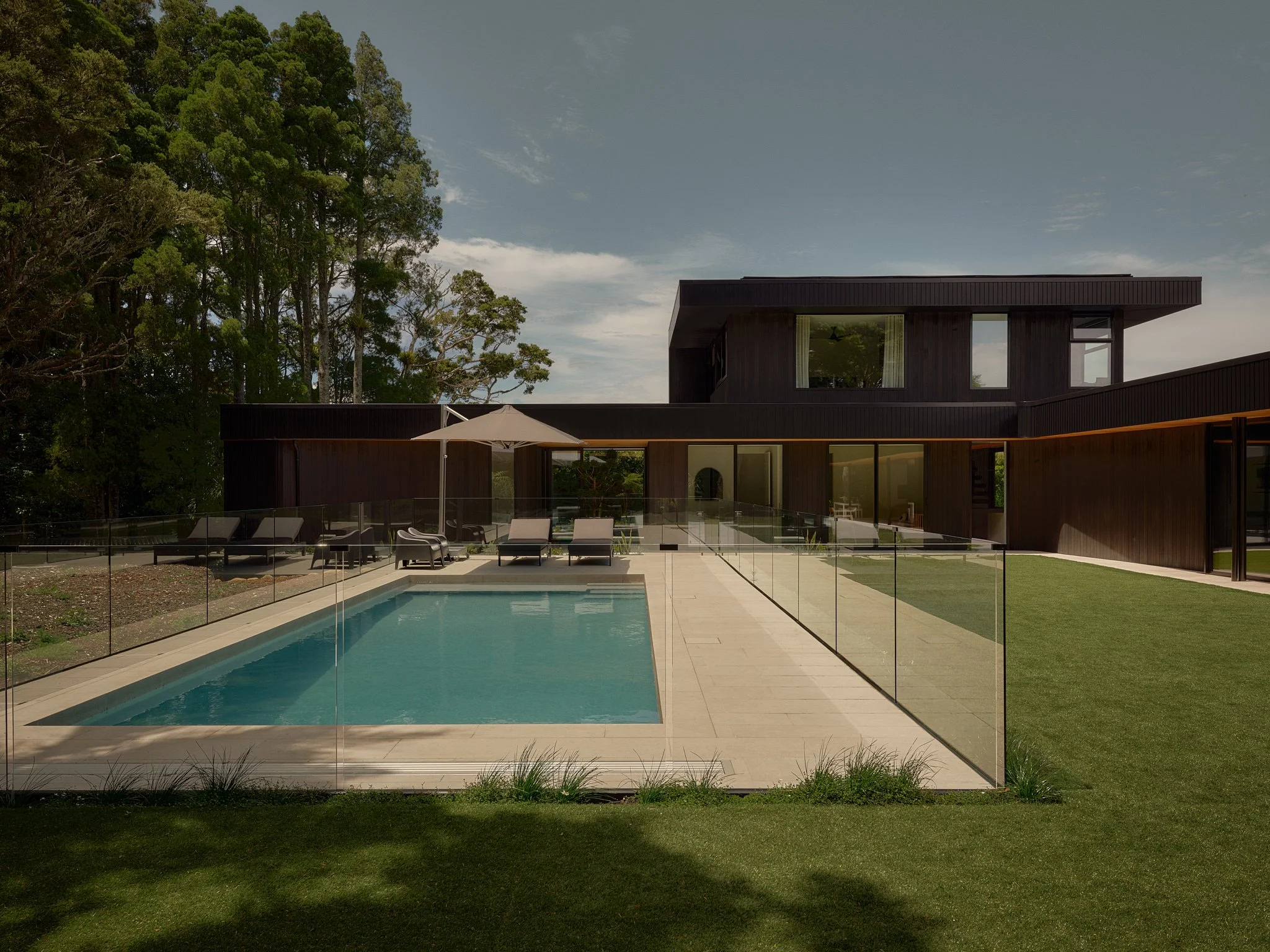 Forest Side Home1531fnl.jpg