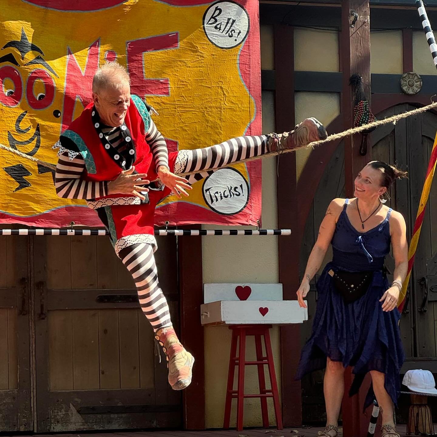 Sometimes my biggest need to get back into theatre proactively is to PLAY onstage with my friends.

#chicagoactor #bristolrenfaire #mooniethemagnificent #castme #renaissancefaire #girlswholift #strongactors