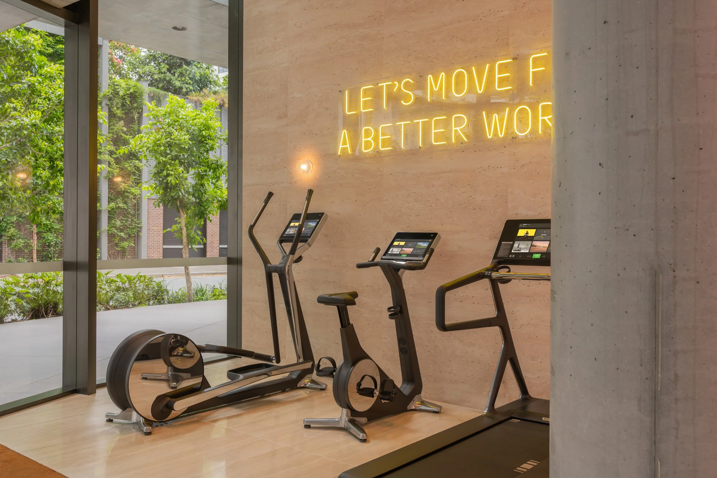 Technogym-4-2.jpg