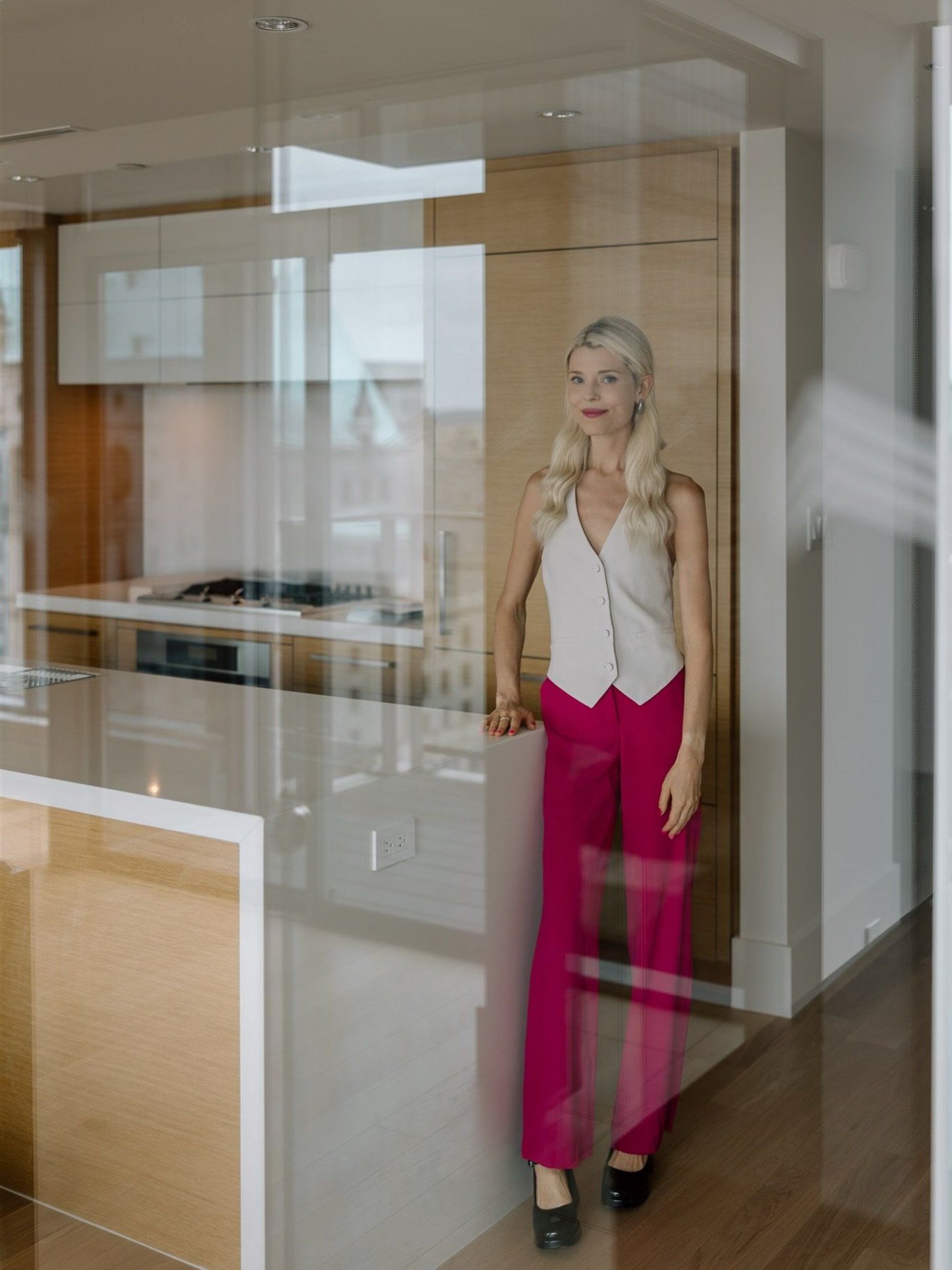 swipe right on a realtor who actually shows up and makes buying or selling real estate feel simple, and maybe even fun ☺️🏡

#lifeofarealtor #rinseandrepeat #vancouver #vancouverrealestate #vancouverrealtor #ilovemyjob #realestateagentsofvancouver #l