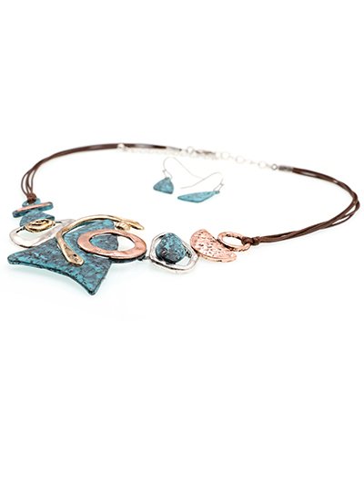 metalmultishapebibnecklace3.jpg