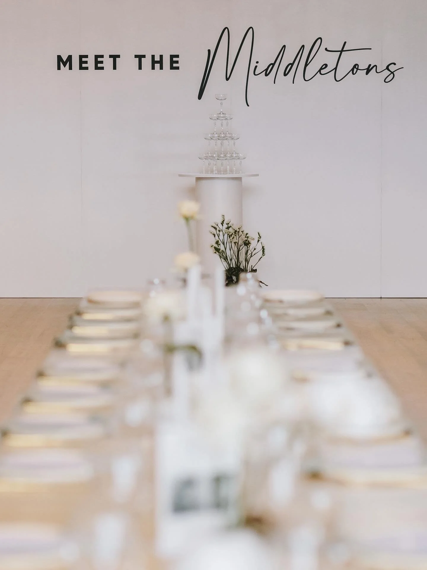 We loved every detail from L&amp;K&rsquo;s day from the asymmetrical menus and bold vinyl type to the sleek, modern seating signage 🖤

Photography @_alexandra_weddings 
Venue @eagleridgeestate 
Stationery @paperdarlingnz 

#weddingreception #wedding