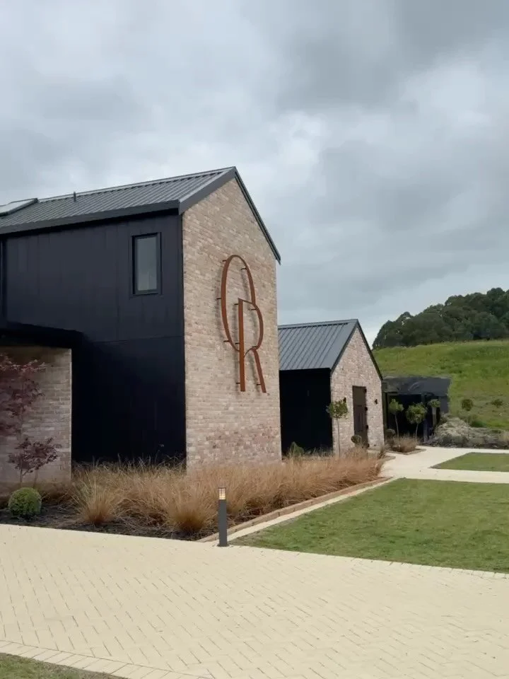 Nestled in the heart of Taupō, Ohakuri Rise is the perfect blend of natural beauty and elegant design. From the rolling hills and sparkling lake views to the light-filled reception spaces with high ceilings, every corner of this venue feels effortles