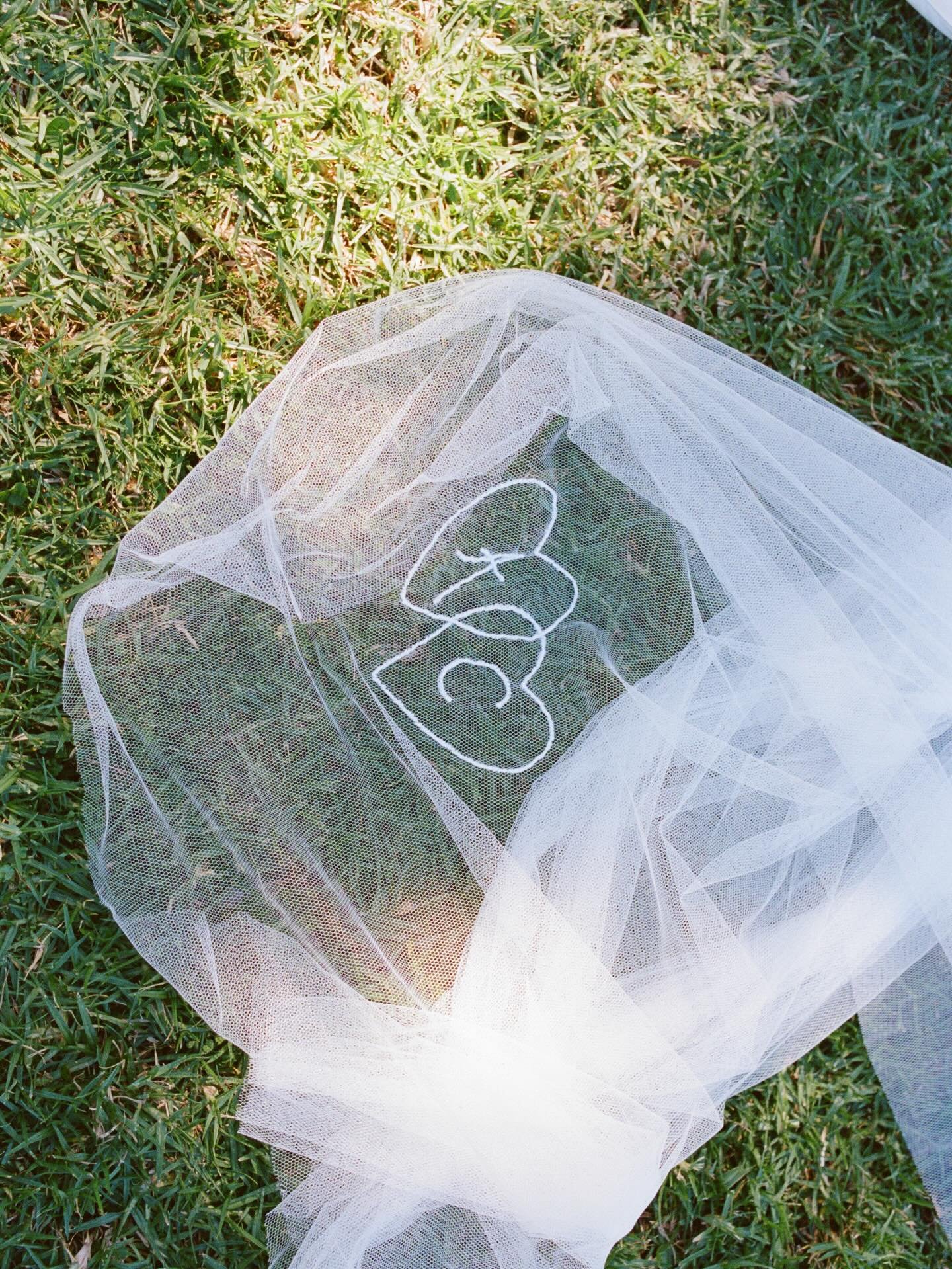 How good is film! Love all these details from our couples special days over the past few seasons 🤍

Photos by
@kerynsweeneyphotographer 
@ericajanephotographer 
@loversbyrubyjayne 

#weddingfilm #weddingdetails #weddingplanner #2026bride #weddingins