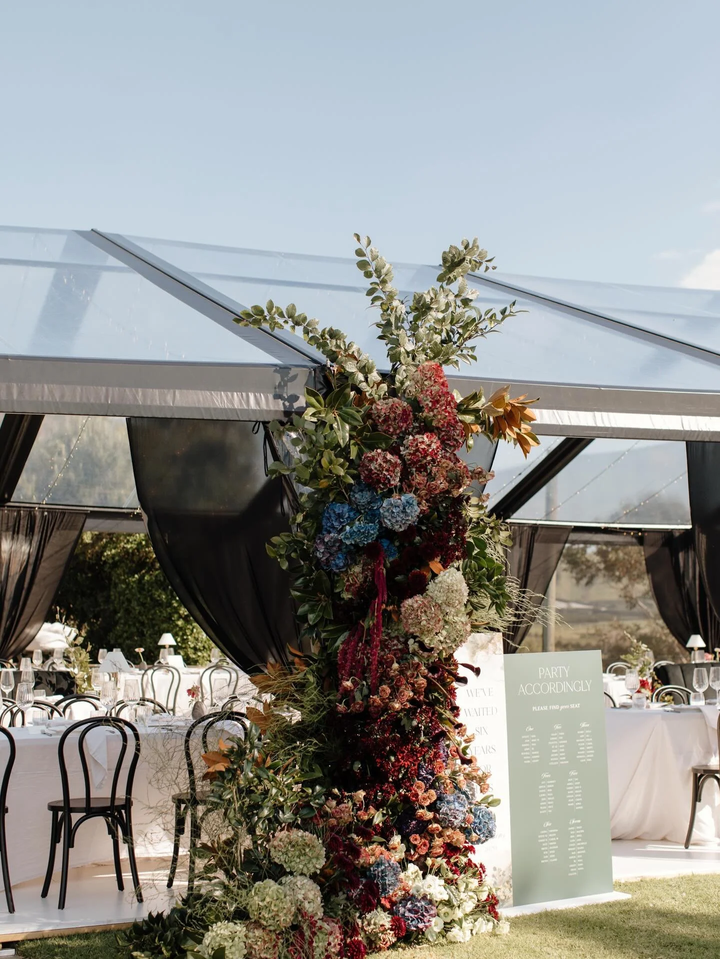 Nothing quite compares to a marquee reception at @thecommon_nz 🤍

Moody, lush florals paired with contrasting furniture and refined tablescapes created an effortlessly luxurious evening. As always thank you to our amazing vendors for bringing the vi