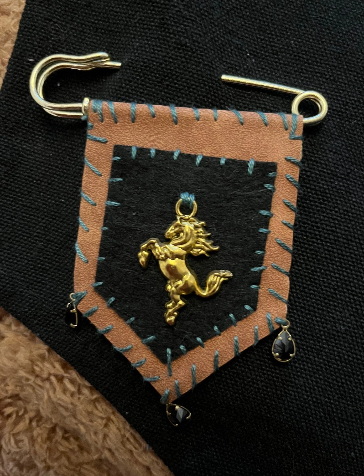 Horse pin
