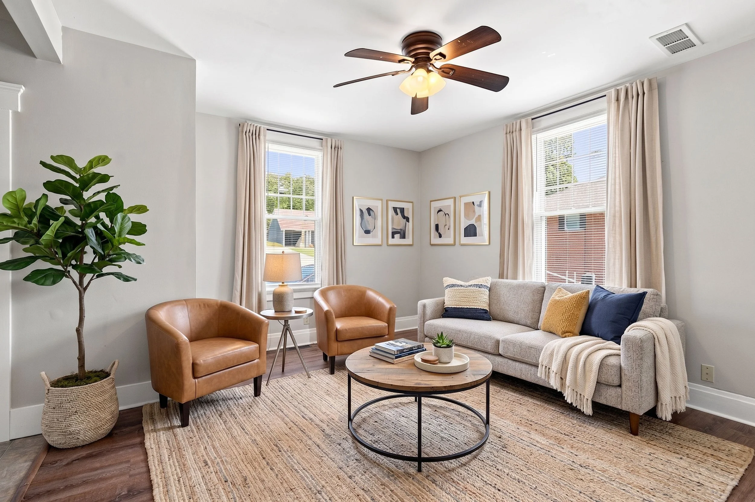 3_Living Room 1.jpg