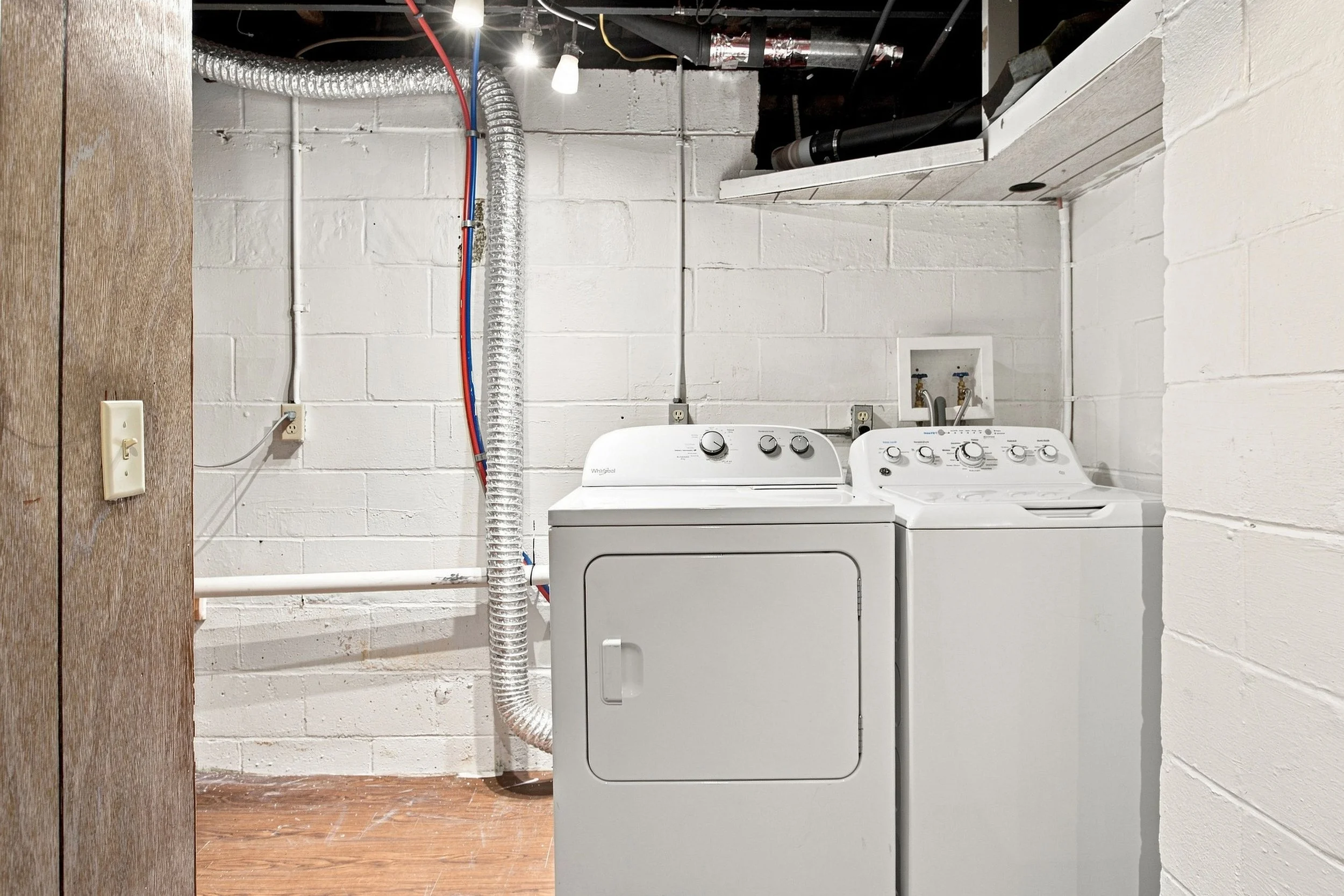 27_Laundry.jpg