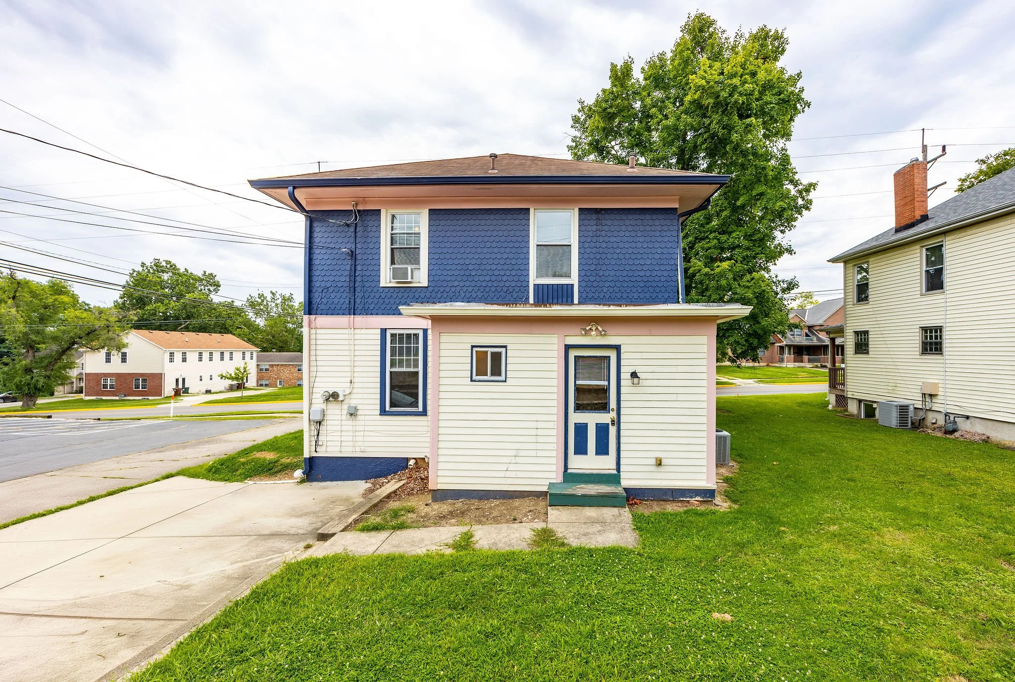 28a_Back Exterior.jpg