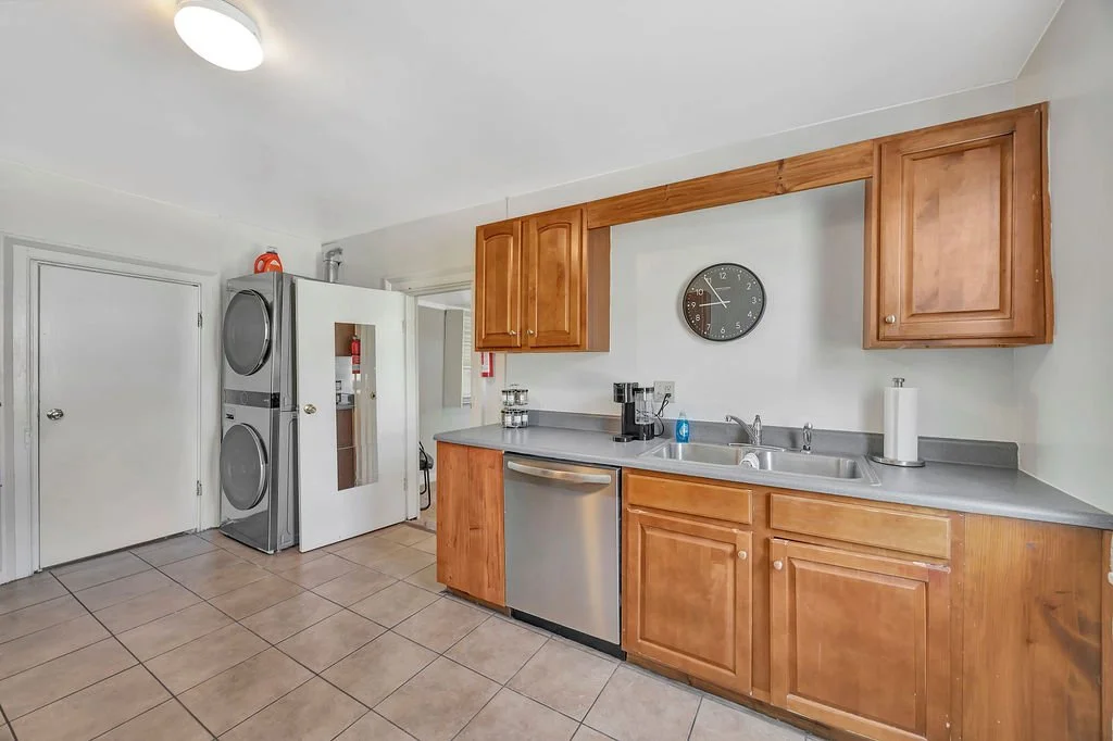 11_202BeechKitchen.jpg