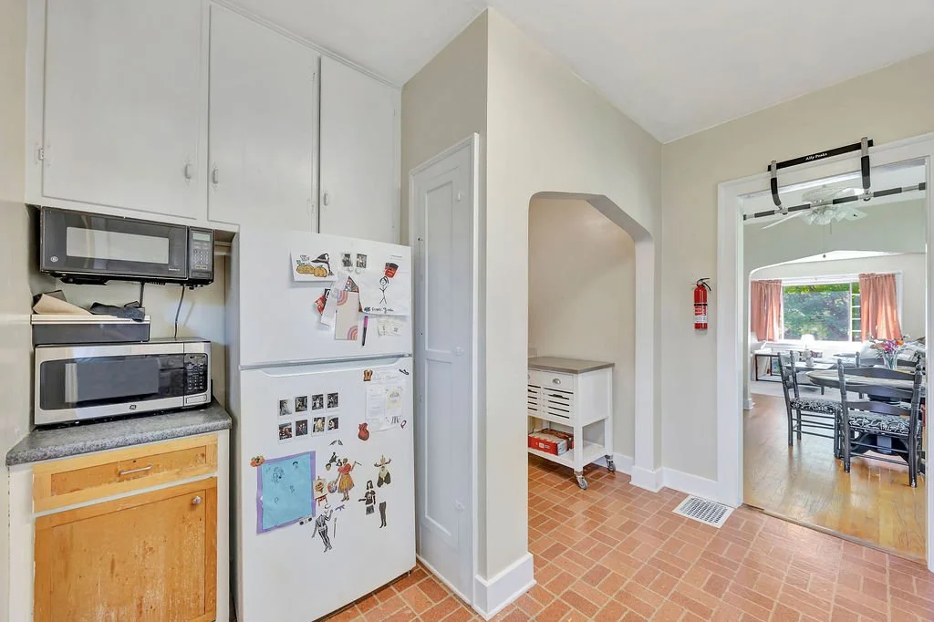 8_Kitchen 2.jpg