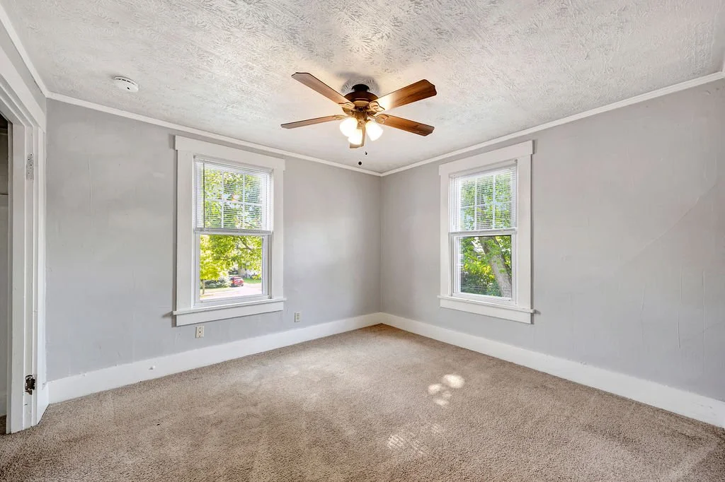 3_214 S Poplar Living Room.jpg