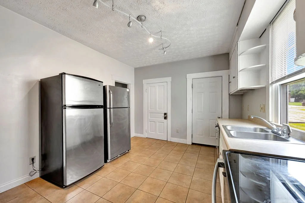 5_214 S Poplar Kitchen.jpg