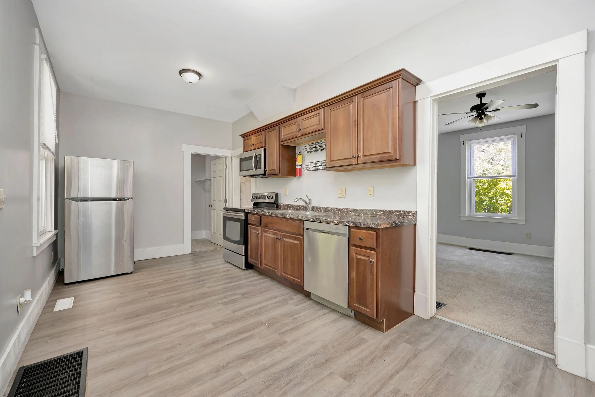 3a_223 N Poplar Kitchen.jpg