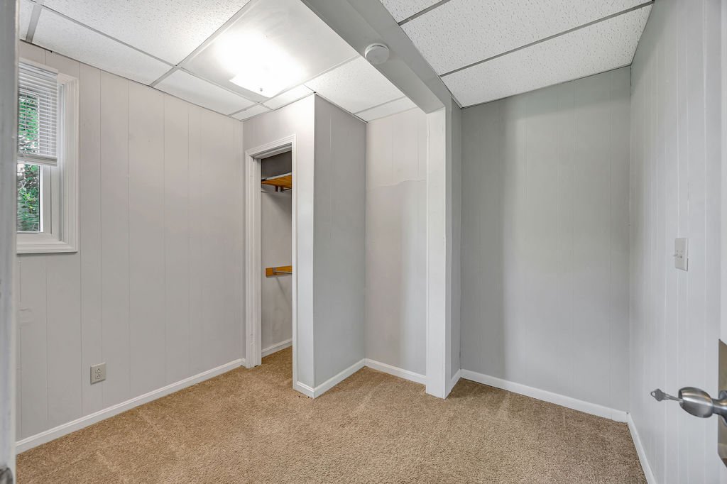 13a_223 N Poplar Bedroom.jpg