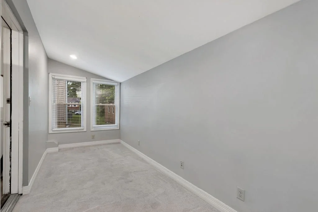 6a_115WCollinsbedroom.jpg