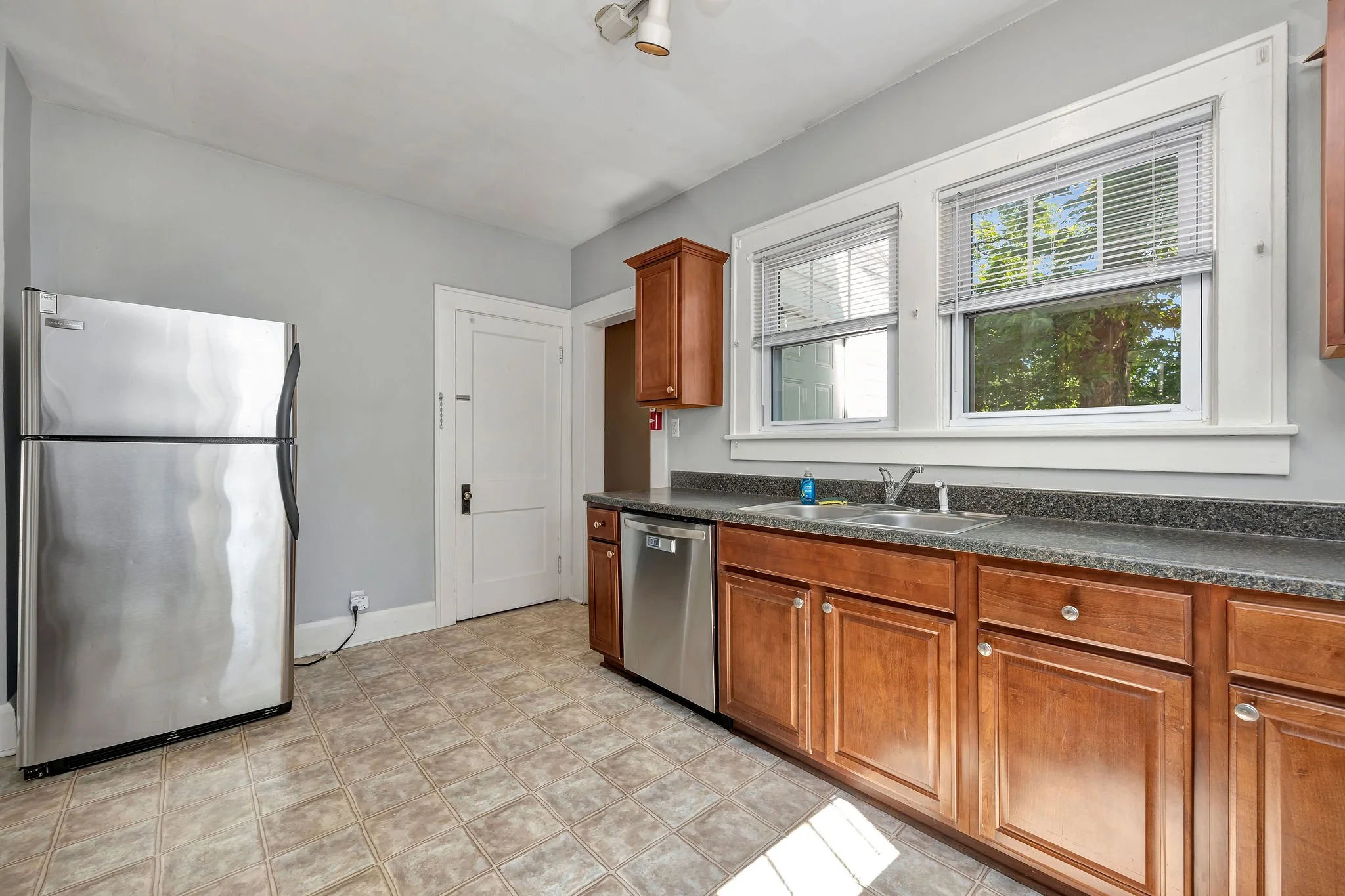 3d_26EVine Kitchen.jpg