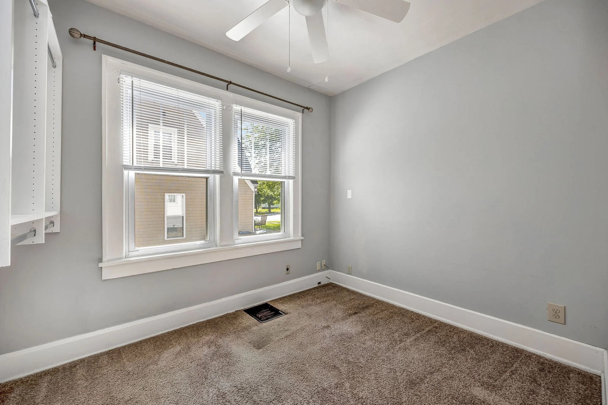 4a_26EVineBedroom.jpg