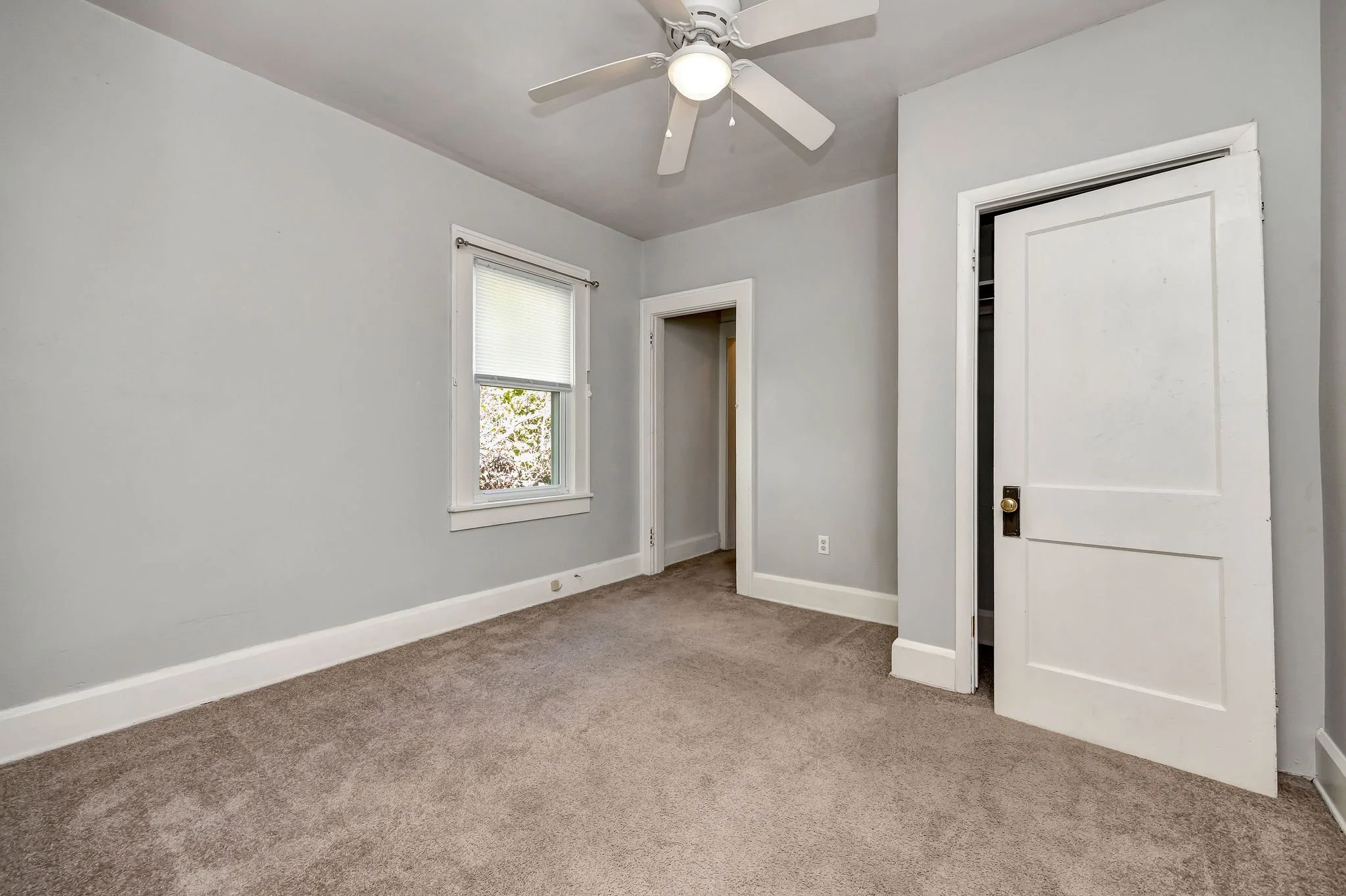 9a_26EVineBedroom.jpg