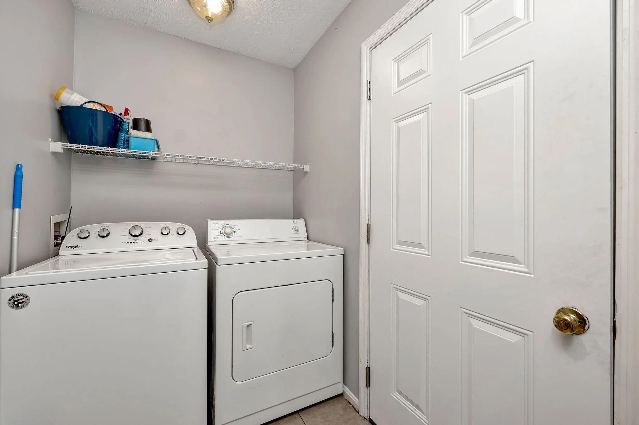 10_ 26 E Vine Laundry.jpg