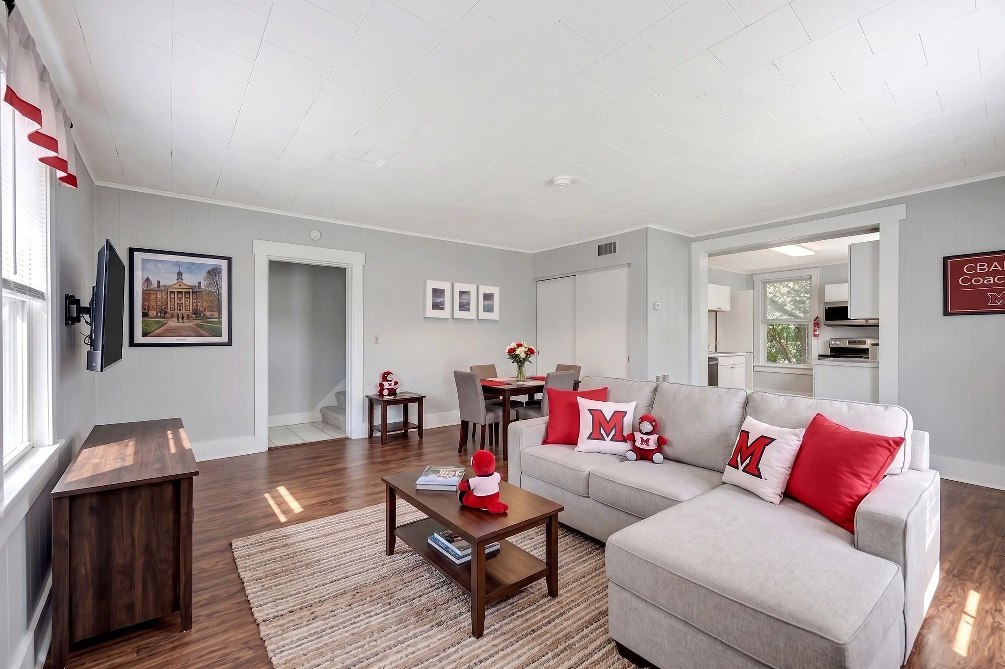 2_106WVine Living Room.jpg