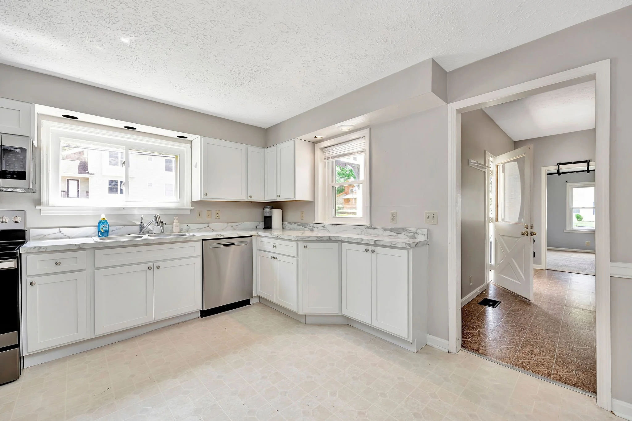 3b_130 W Vine Kitchen.jpg