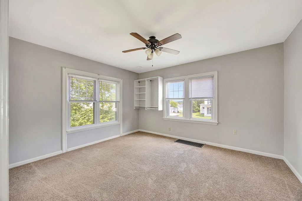 6a_28 E Vine Bedroom.jpg