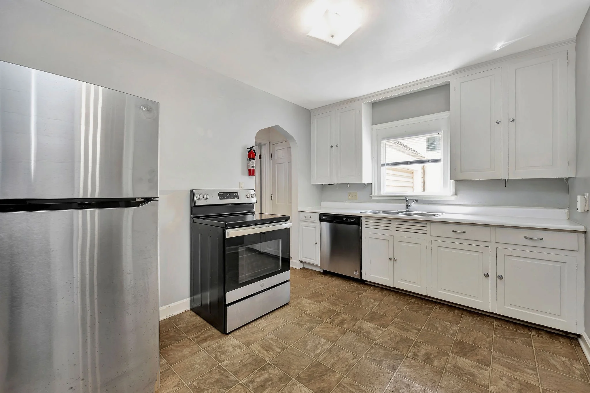 3_113WCollins Kitchen.jpg