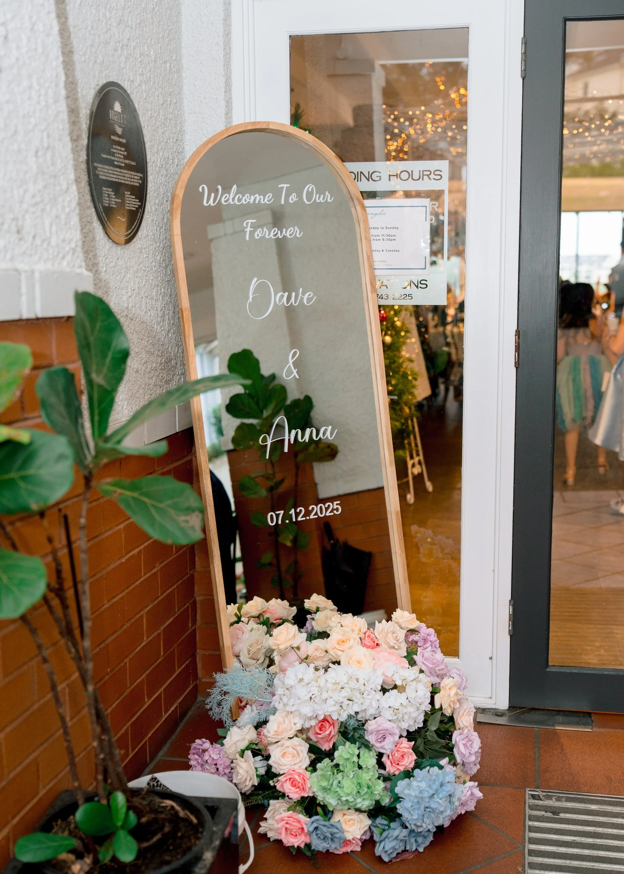 David and Anna wedding welcome sign
