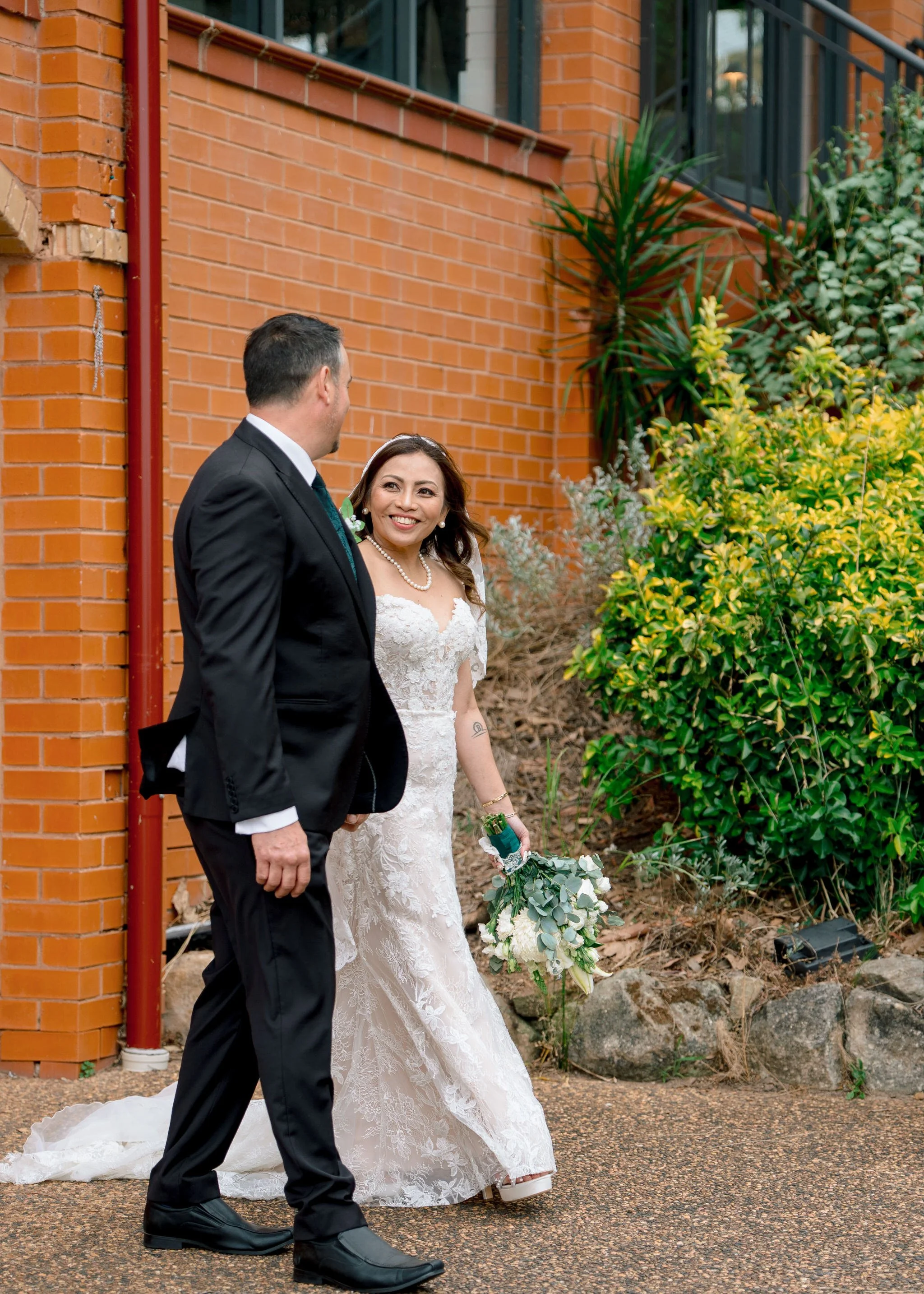 Angelo’s Cabarita garden wedding portrait