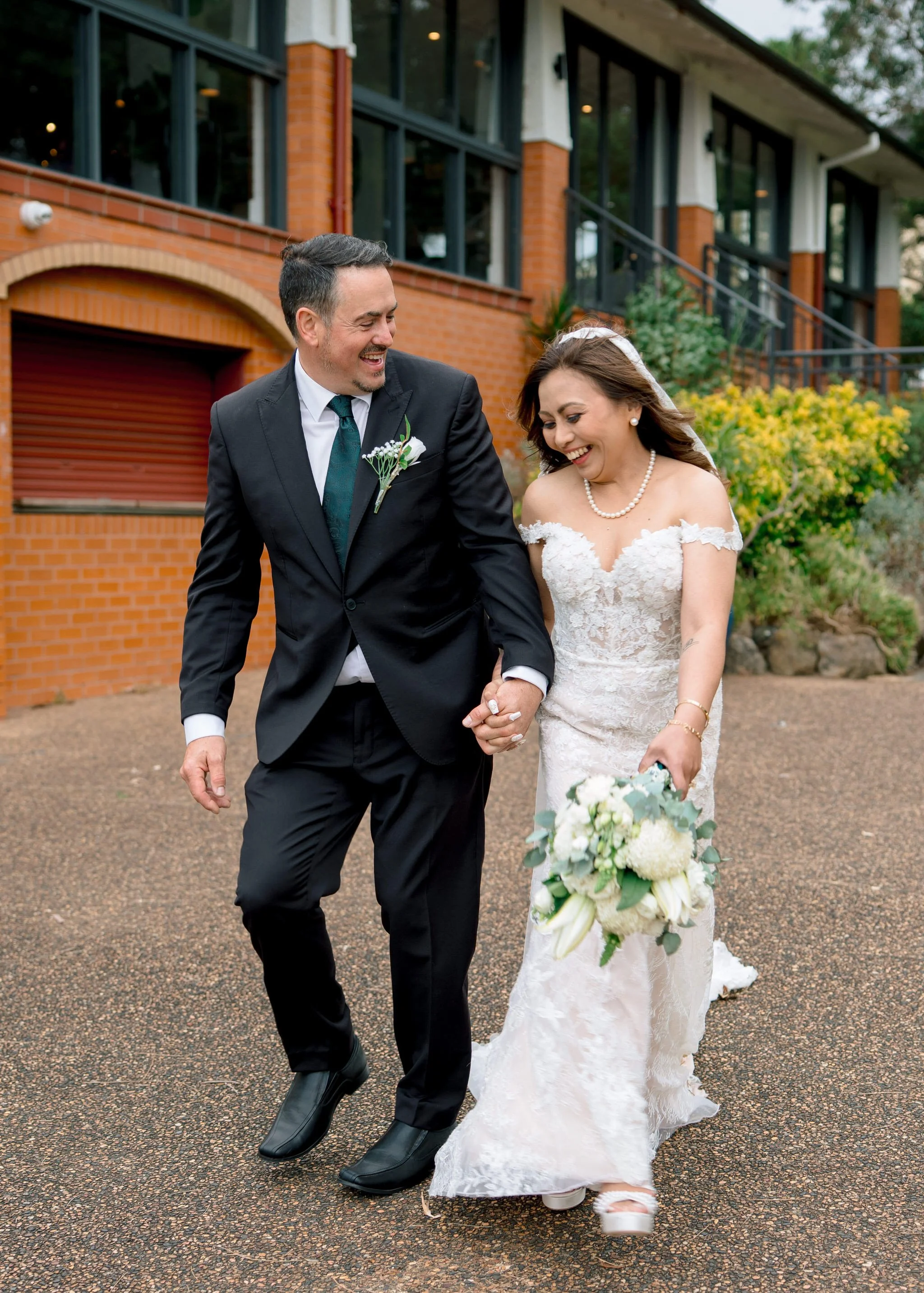 Candid wedding portraits at Angelo’s Cabarita