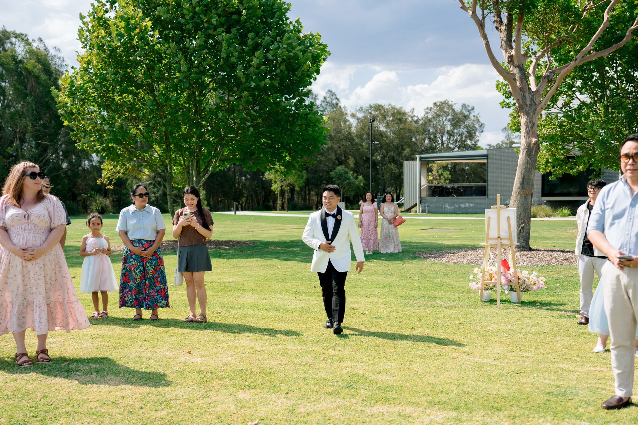 Speers Point Park Groom Arrival