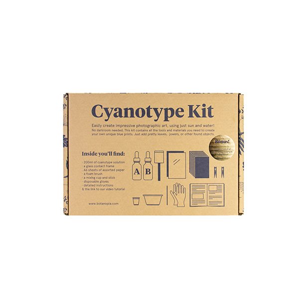 Cyanotype-kit-box-by-botanopis.jpeg