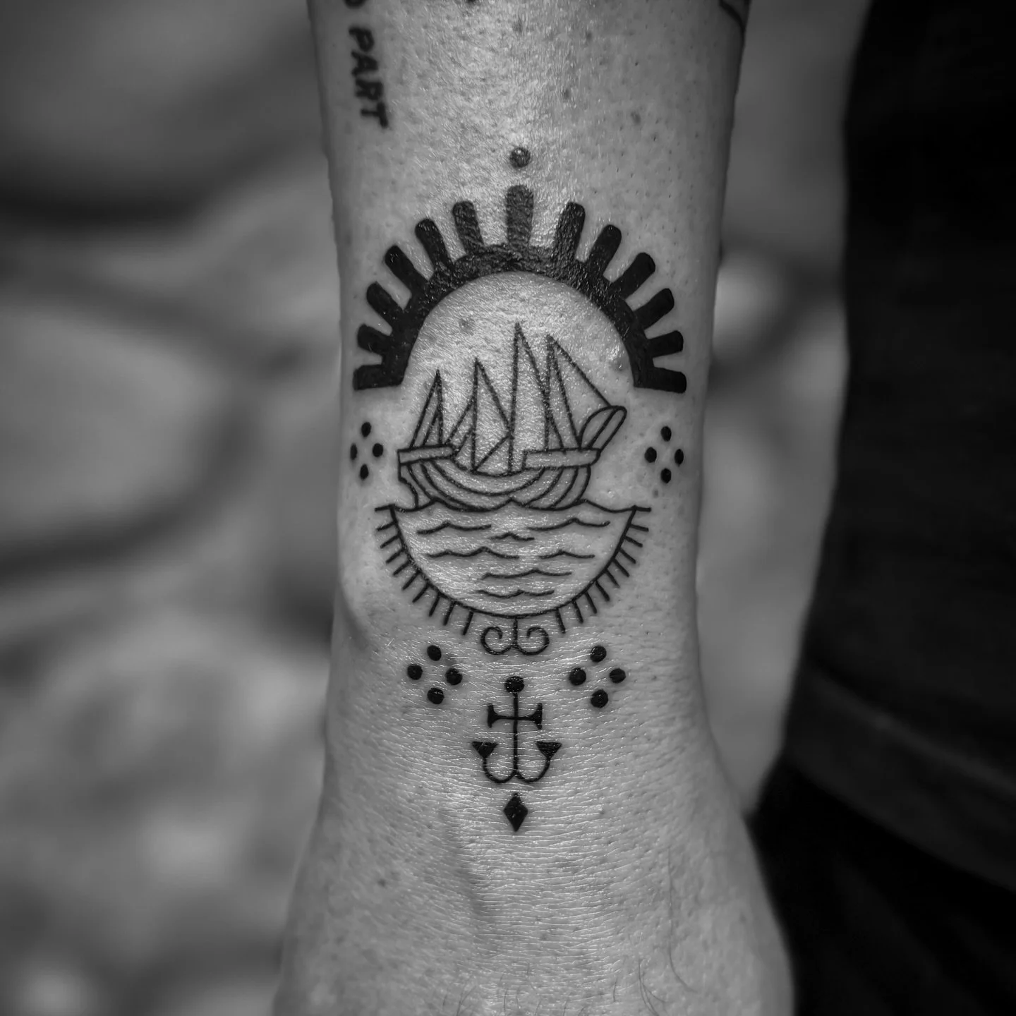 Another little something for @jeg_heter_fritjof thank you!

Tattooed by @elias.samuel.artist 

If you are interested just contact us, every style and everyone is welcome!

www.goldenhearts-tattoo.de
&mdash;&mdash;&mdash;&mdash;&mdash;&mdash;&mdash;&m