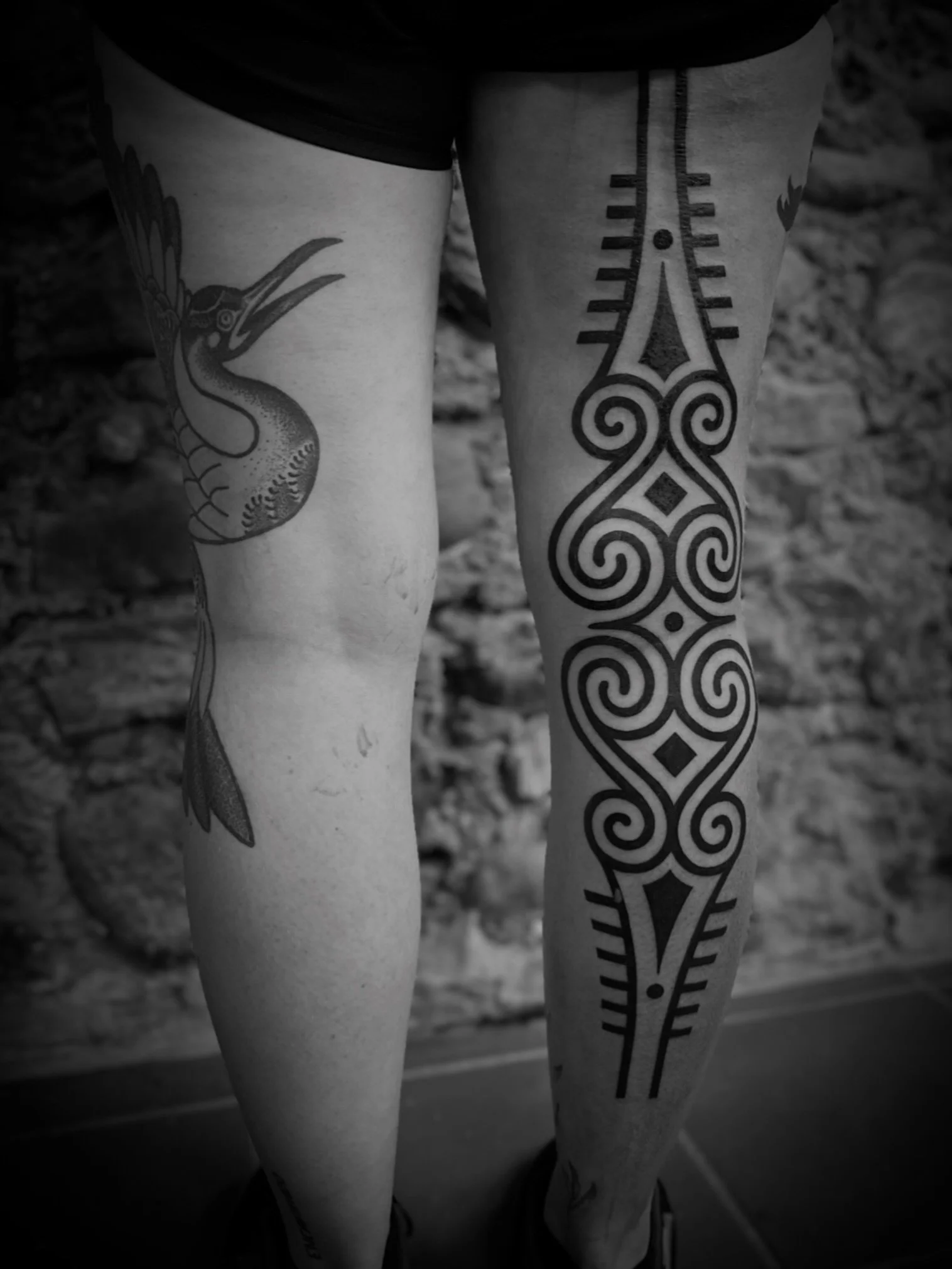Bold ornamental for @strubbelpeters_ 
Thank you for always Passing by 
and sitting Like a Rock 💛

Done by @annicannellonie 

www.goldenhearts-Tattoo.de

#ornamentaltattoo #blackworktattoos #finelinetattoo #traditionaltattoo #ravensburgtattoo