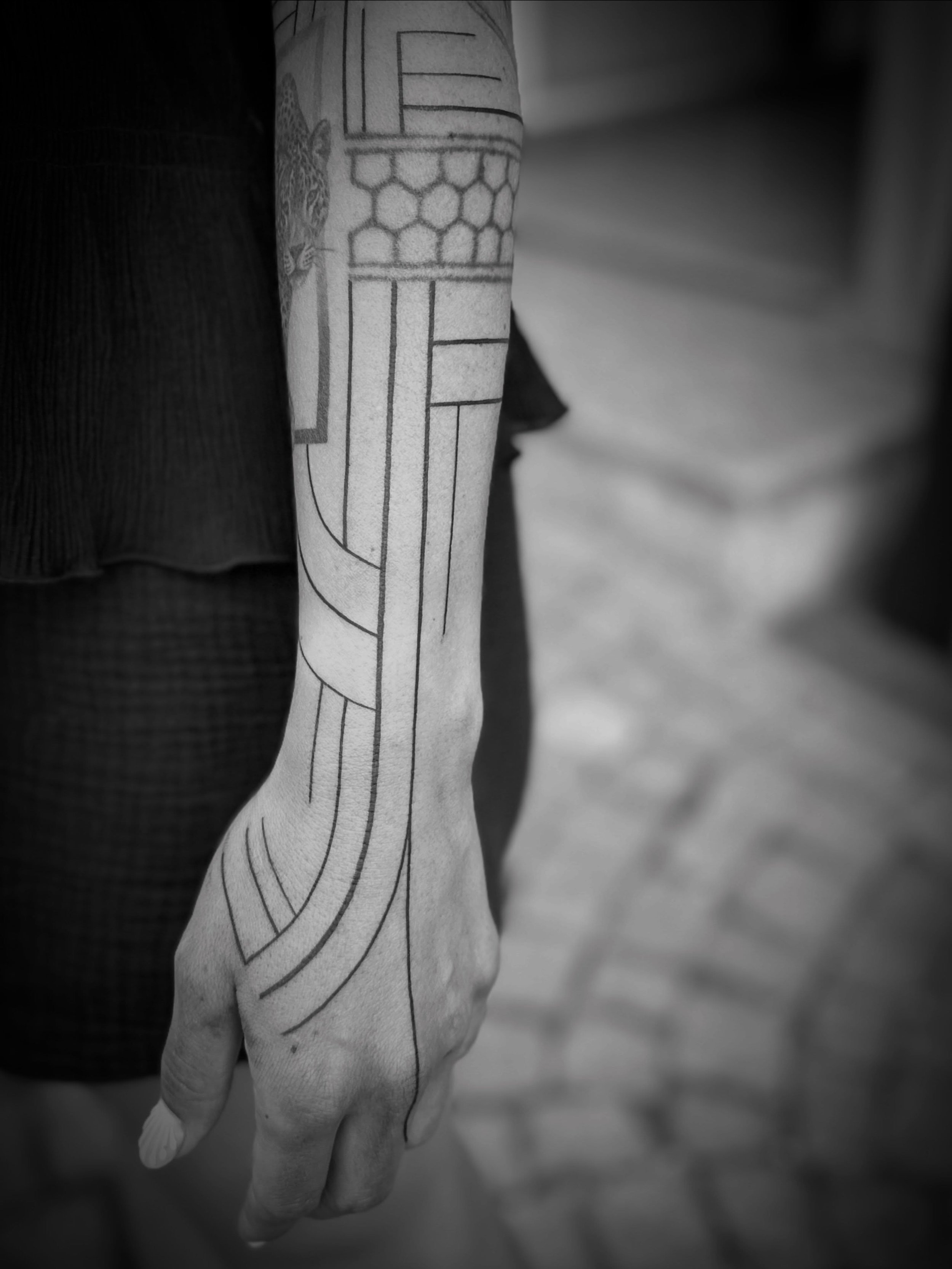 Linework for @_bettina_wild_ 
Done by @annicannellonie

Next to some nice work Done by other Artists.

Thank you for your Trust! 💛
&mdash;&mdash;&mdash;&mdash;&mdash;&mdash;&mdash;&mdash;&mdash;&mdash;&mdash;&mdash;&mdash;&mdash;&mdash;&mdash;&mdash