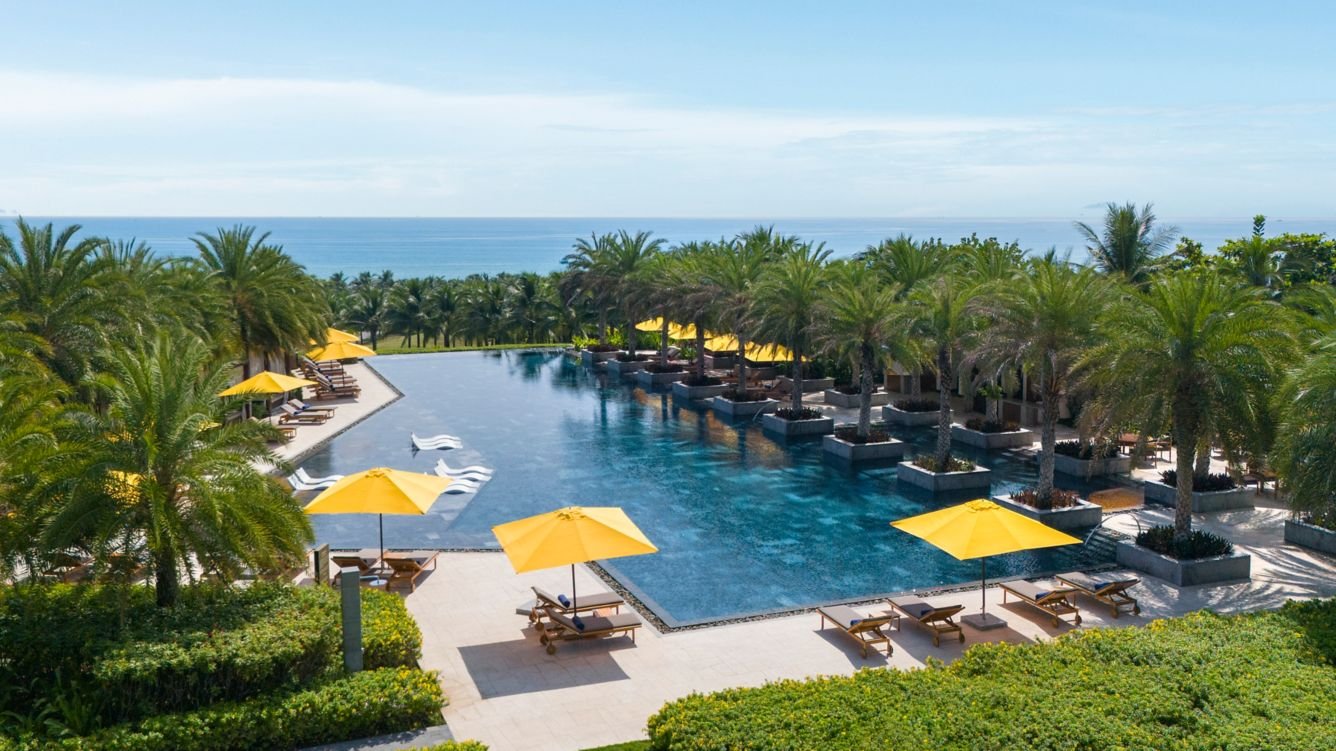 Westin Cam Ranh Pool.jpg
