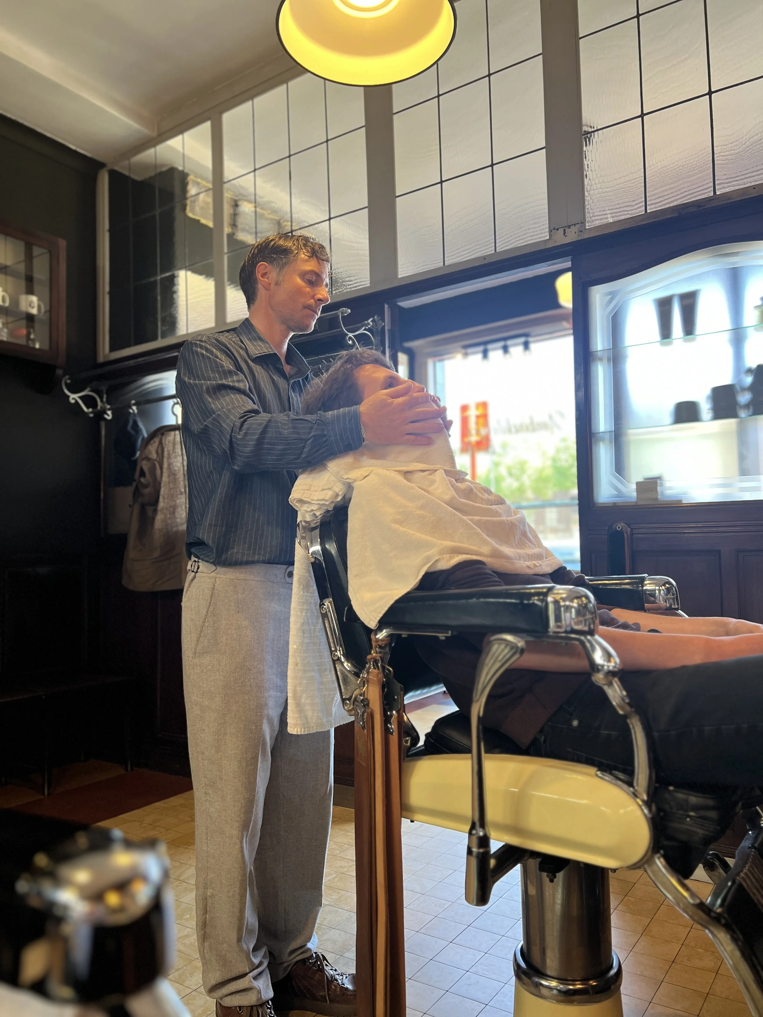 From the UK to Ghent: Ben’s Two-Day Step Into Classic Straight Razor Shaving