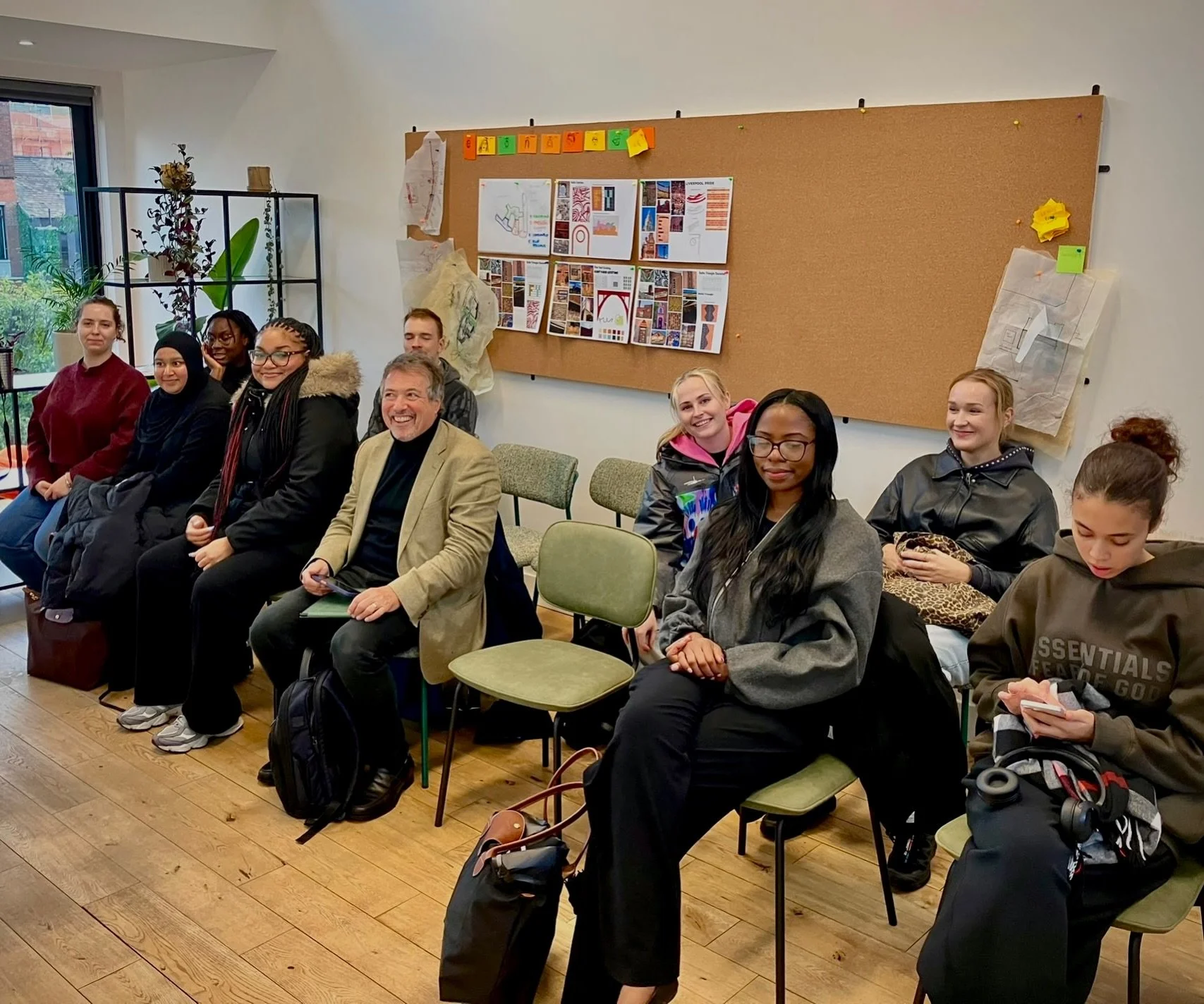 We were pleased to host @designingcities students from @uniwestminster to the studio on Tuesday as part of their visit to Manchester.
Jaimie, who studied urban design at Westminster, talked through reflections on 20+ years of masterplanning and urban
