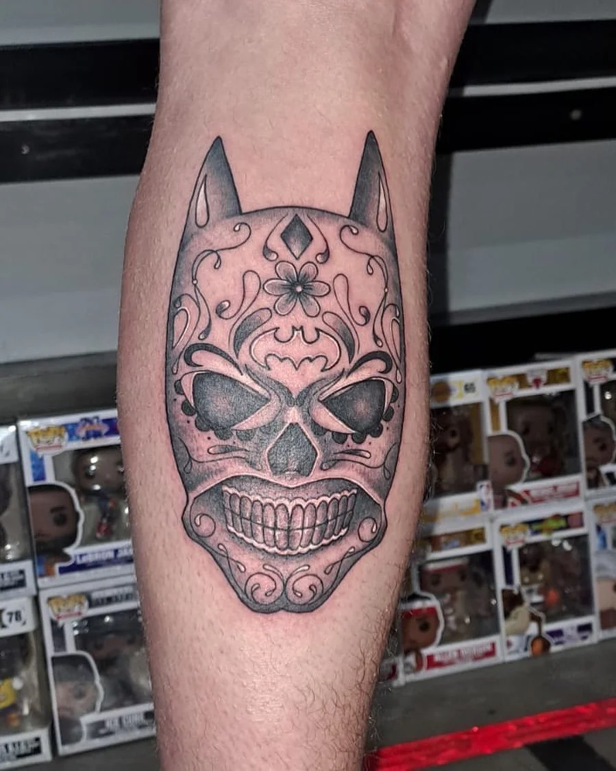 Batman sugar skull I tattooed the other day🦇

#batman #calavera #sugarskull #dc #tattoo #lineworktattoo #tattoo #comictattoo