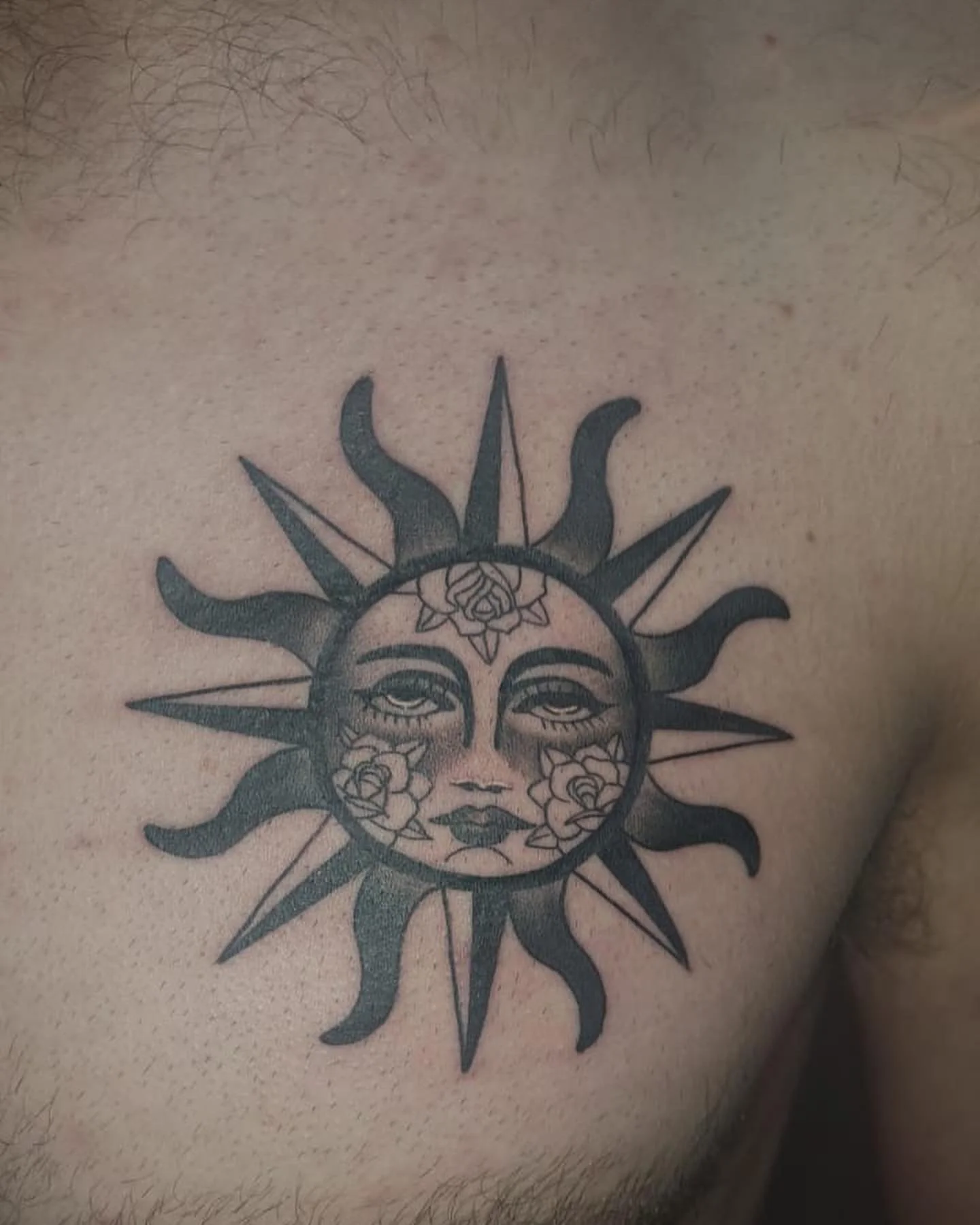 Classic pieces from the other day

#sun #pinup #tattoo #classictattoo #traditionaltattoo #ink