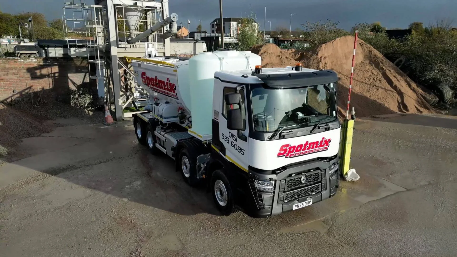 Spotmix-liquid-screed-3.jpg