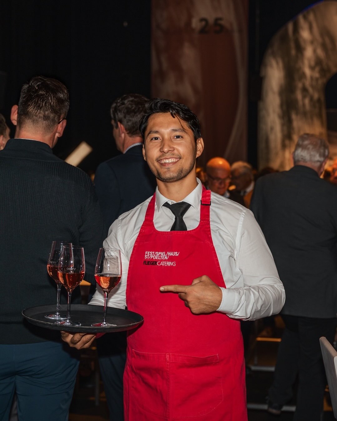 Since the year is coming to an end, I wanted to share some of the work I did throughout the year. 
This was at the end of October and I had the pleasure of accompanying @flieger.catering at an event for their website and social media. 📸
.
.
.
.
.
#p