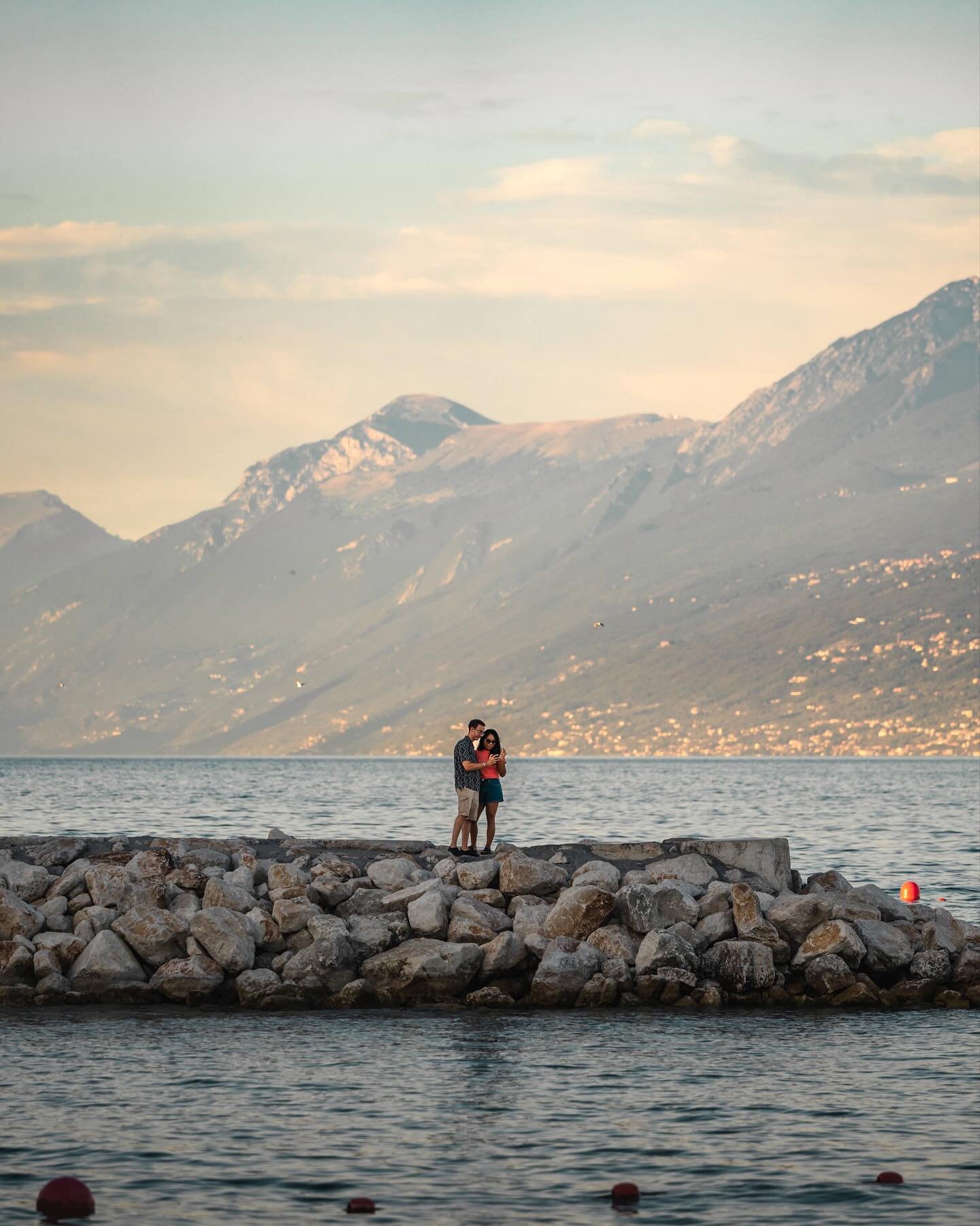Cinematic Italy - People 📸🇮🇹
These are a few images I still had lying around from my Italy trip at the end of August &mdash; just a small collection of people and moments I captured during that week. The best images really do come from the most su