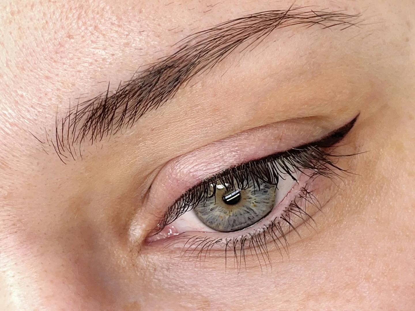 ✨ What kind of eyeliner style do you like?

Showcasing this liner, classic, classy, and effortless. This elegant winged eyeliner defines the lash line and lifts the eyes, creating a refined enhancement that works beautifully for everyday wear or a mo