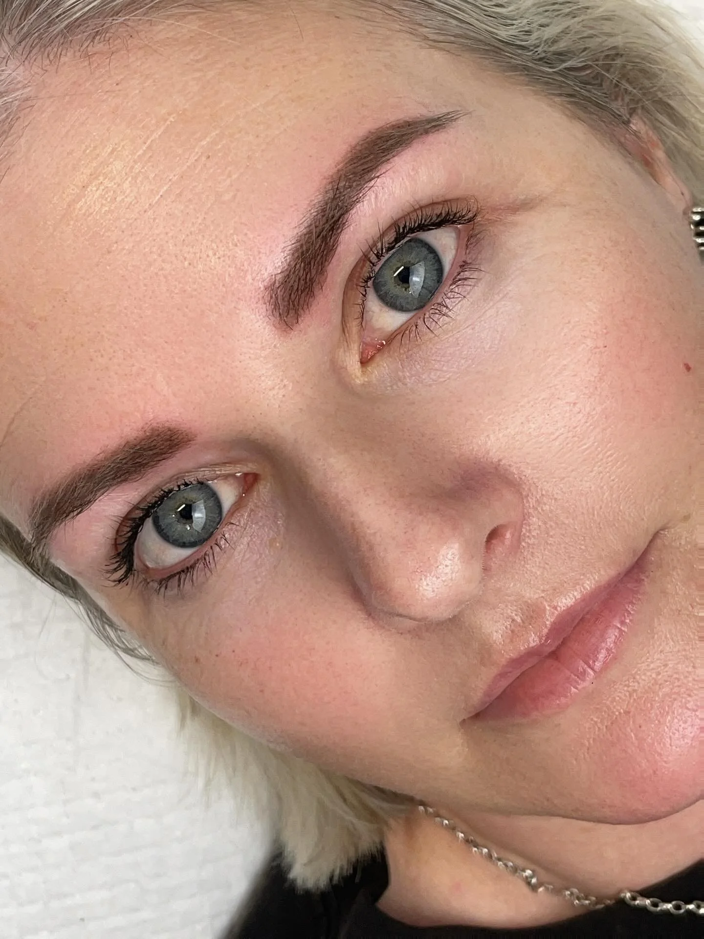 Fresh tattooed Brows for my stunning client ✨

This is our second session, the &ldquo;touchup&rdquo; after the initial. This pigment will settle over the next week and soften. Powdered brow technique with no harsh borders, they are set to keep her ha